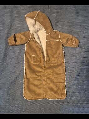 Vintage GAP Newborn Camel Hooded Sherpa Bunting